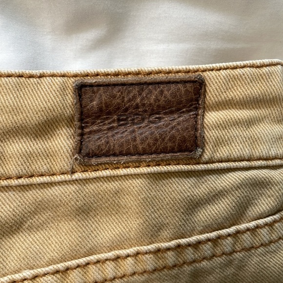 BDG Low Rise Dolphin Tan Distressed Oversized 100% Cotton Jean Shorts Size 27 - Picture 7 of 7